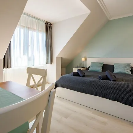 Villa Muzsa Apartment House Casa de hóspedes 4*