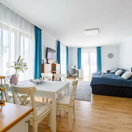 Villa Muzsa Apartment House بيت ضيافة بالاتونفوريد