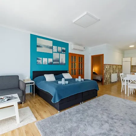 Villa Muzsa Apartment House Casa de hóspedes