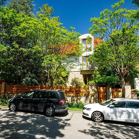 Villa Muzsa Apartment House 4* Balatonfüred