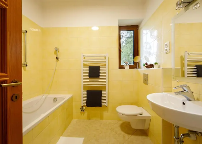 Muzsa House Gasthuis 4*